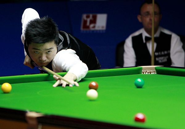 舞台面前 舞台面前